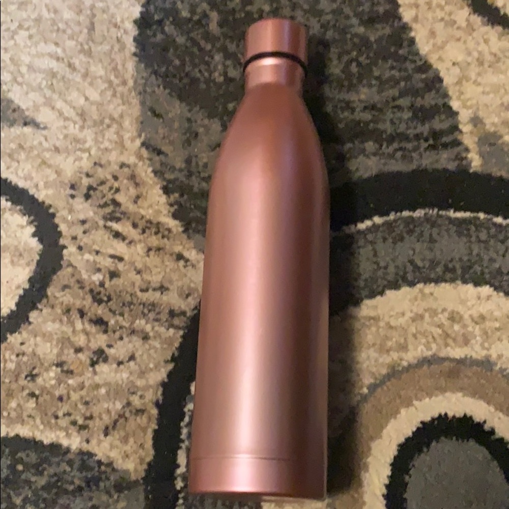 Rose gold drinking container